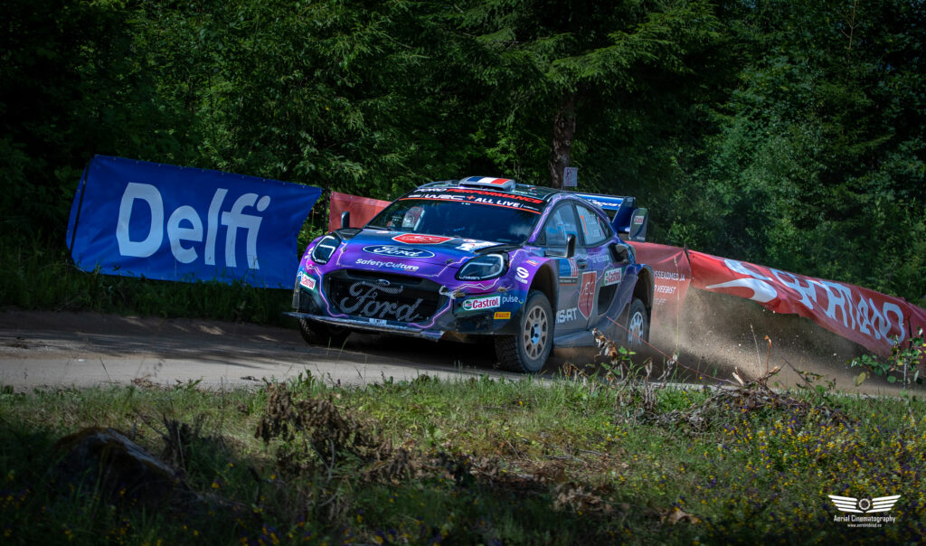 Auto- ja motospordivideo kaader